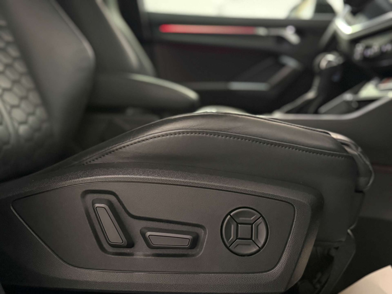 Used Audi RS Q3 2020 for sale - 77745465: Photo 33