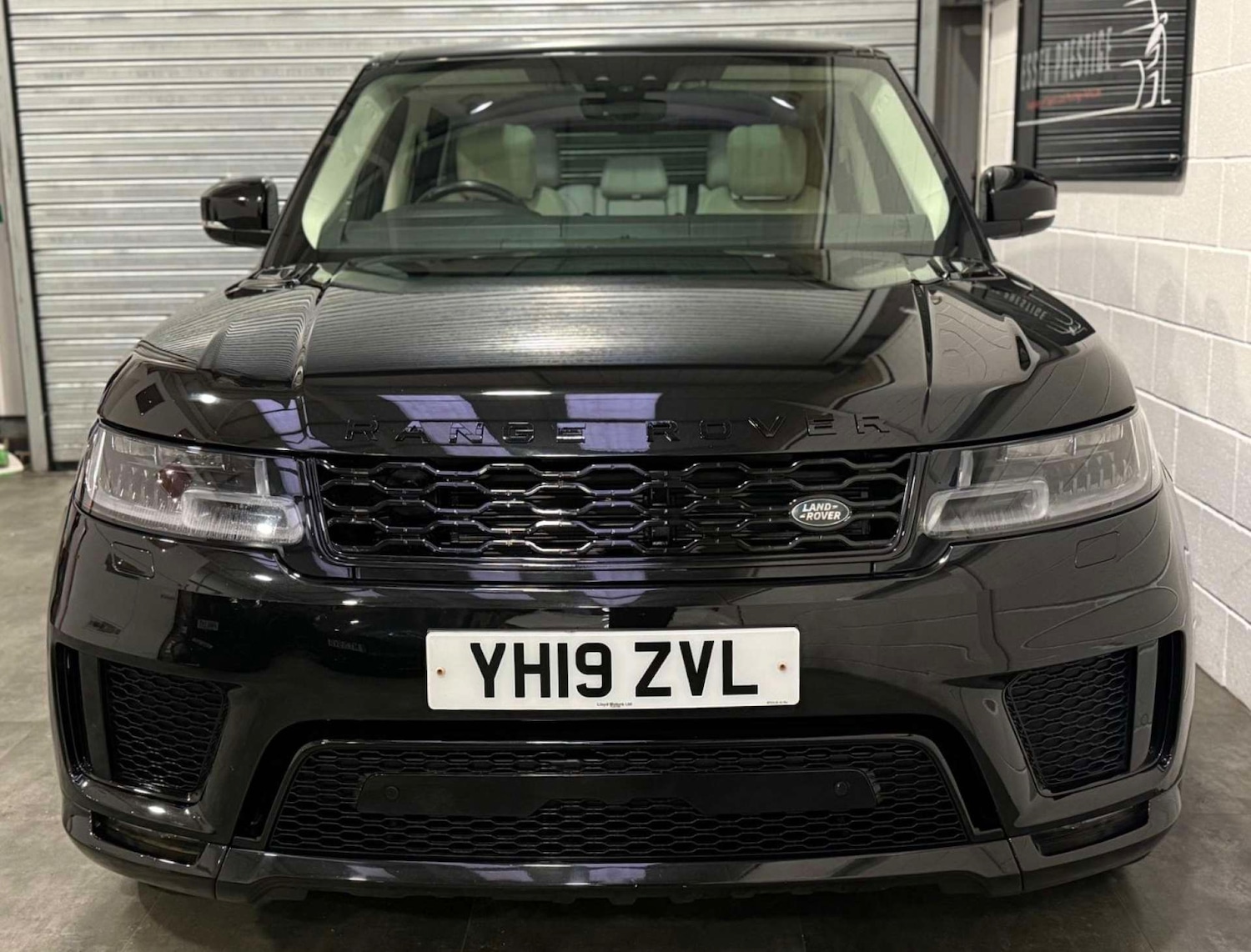 Used Land Rover Range Rover Sport 2019 for sale - 77495062: Photo 2