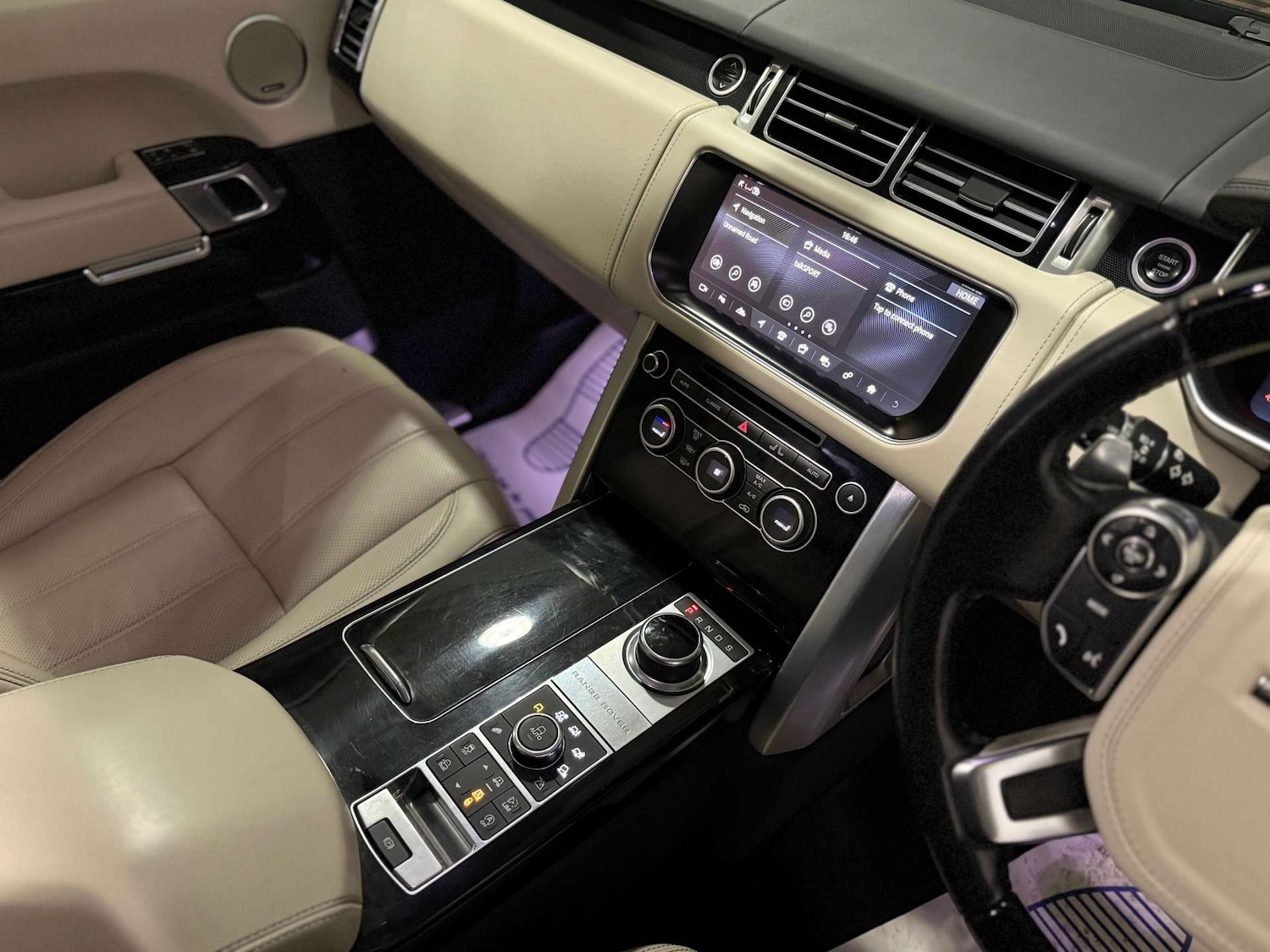 Used Land Rover Range Rover 2017 for sale - 77207666: Photo 18