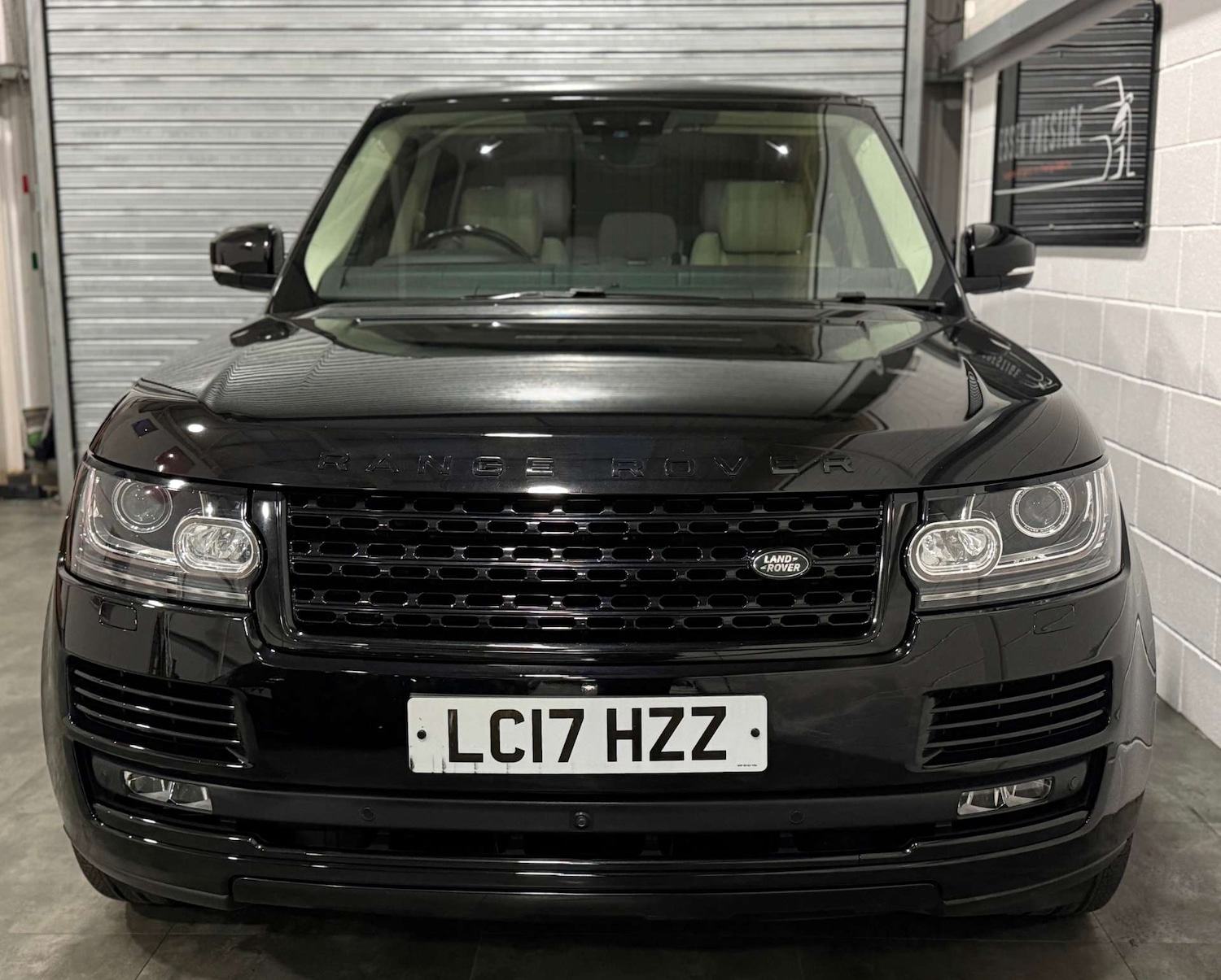 Used Land Rover Range Rover 2017 for sale - 77207666: Photo 2