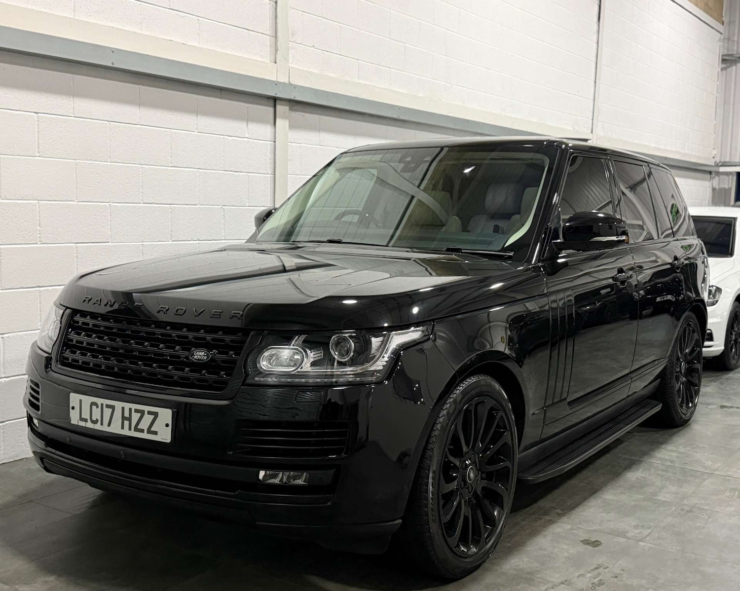 Used Land Rover Range Rover 2017 for sale - 77207666: Photo 3