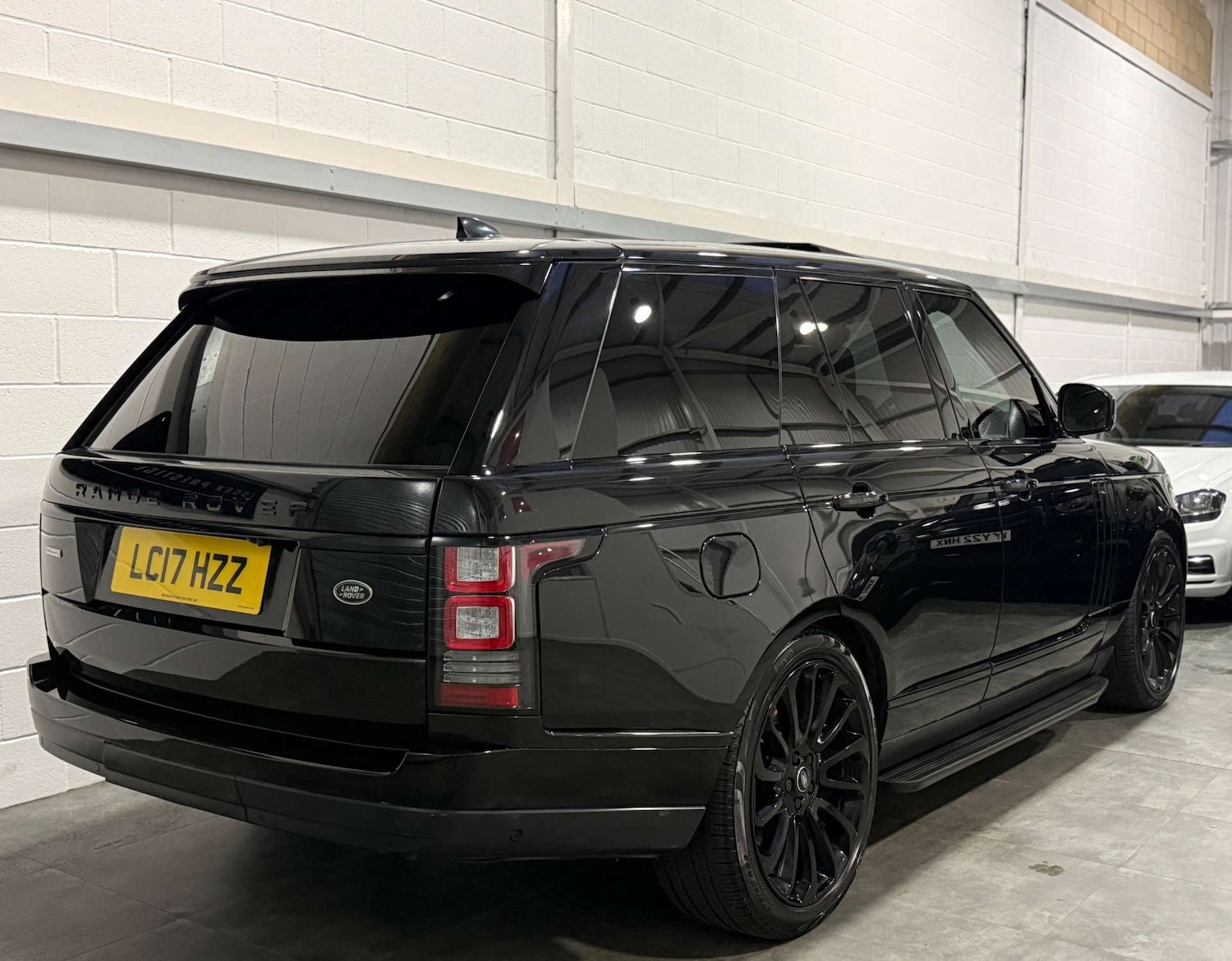 Used Land Rover Range Rover 2017 for sale - 77207666: Photo 8