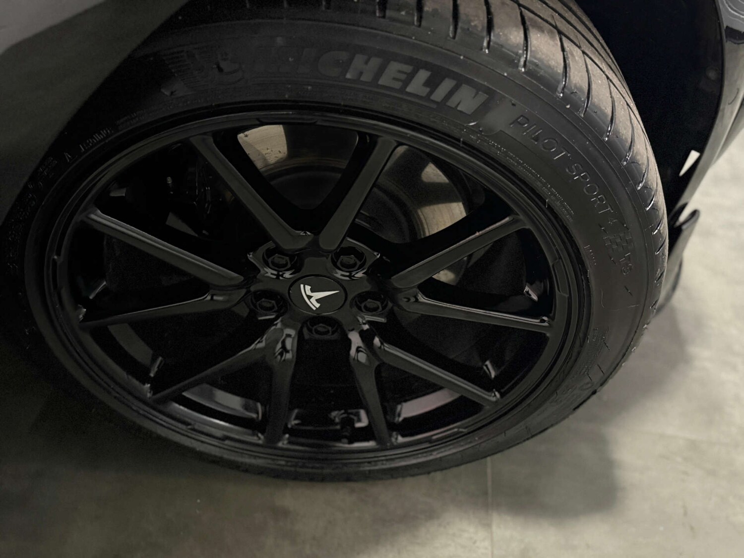 Used Tesla Model 3 2019 for sale - 77342230: Photo 24