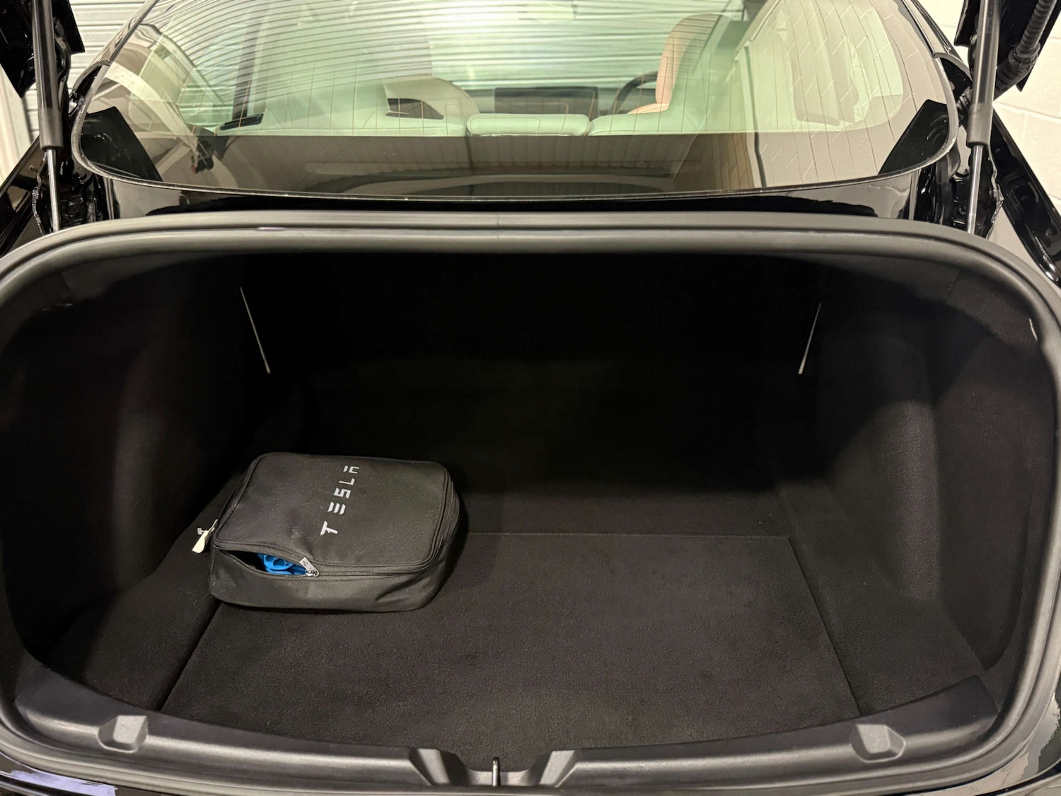 Used Tesla Model 3 2019 for sale - 77342230: Photo 25