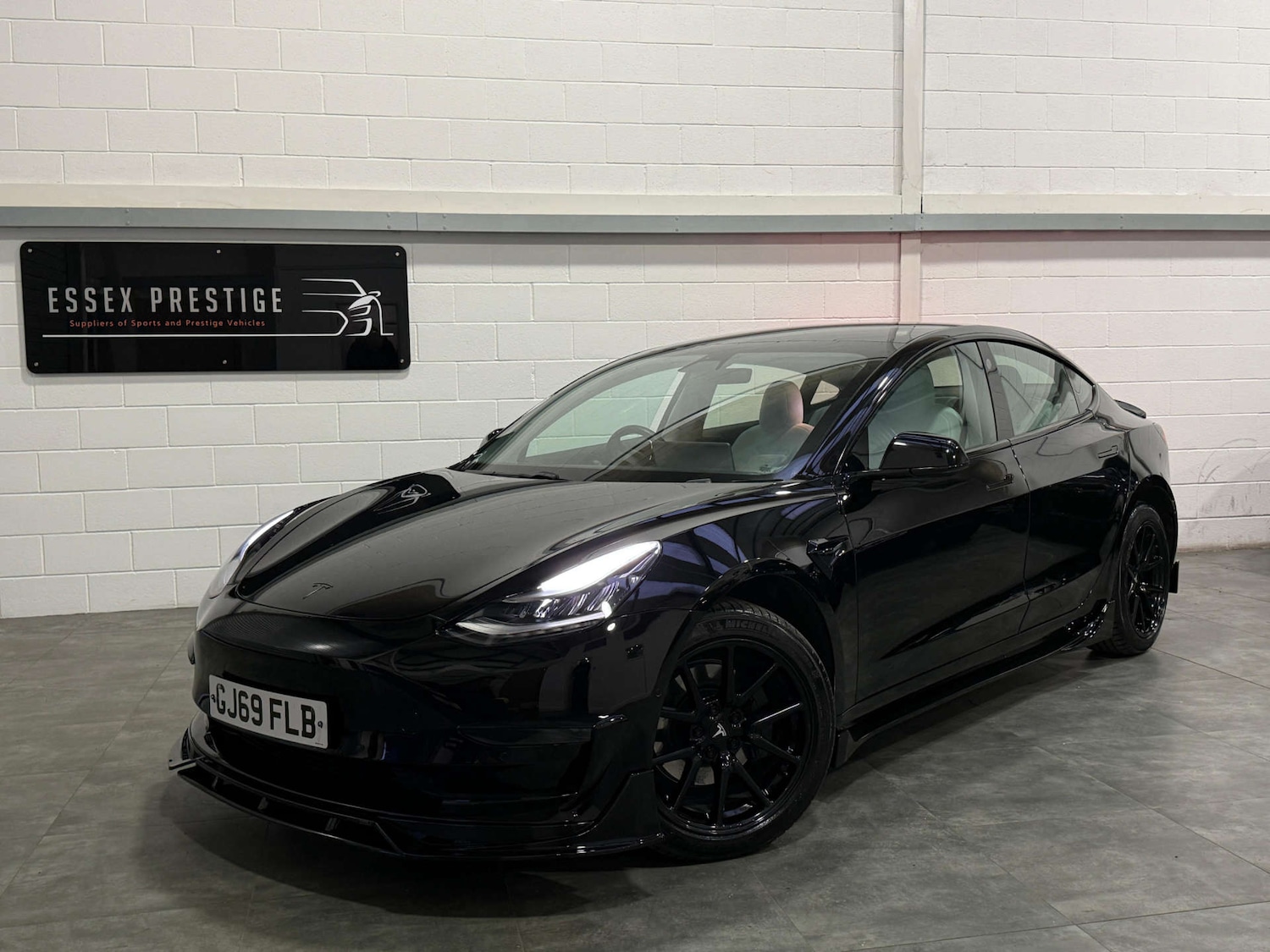 Used Tesla Model 3 2019 for sale - 77342230: Photo 9