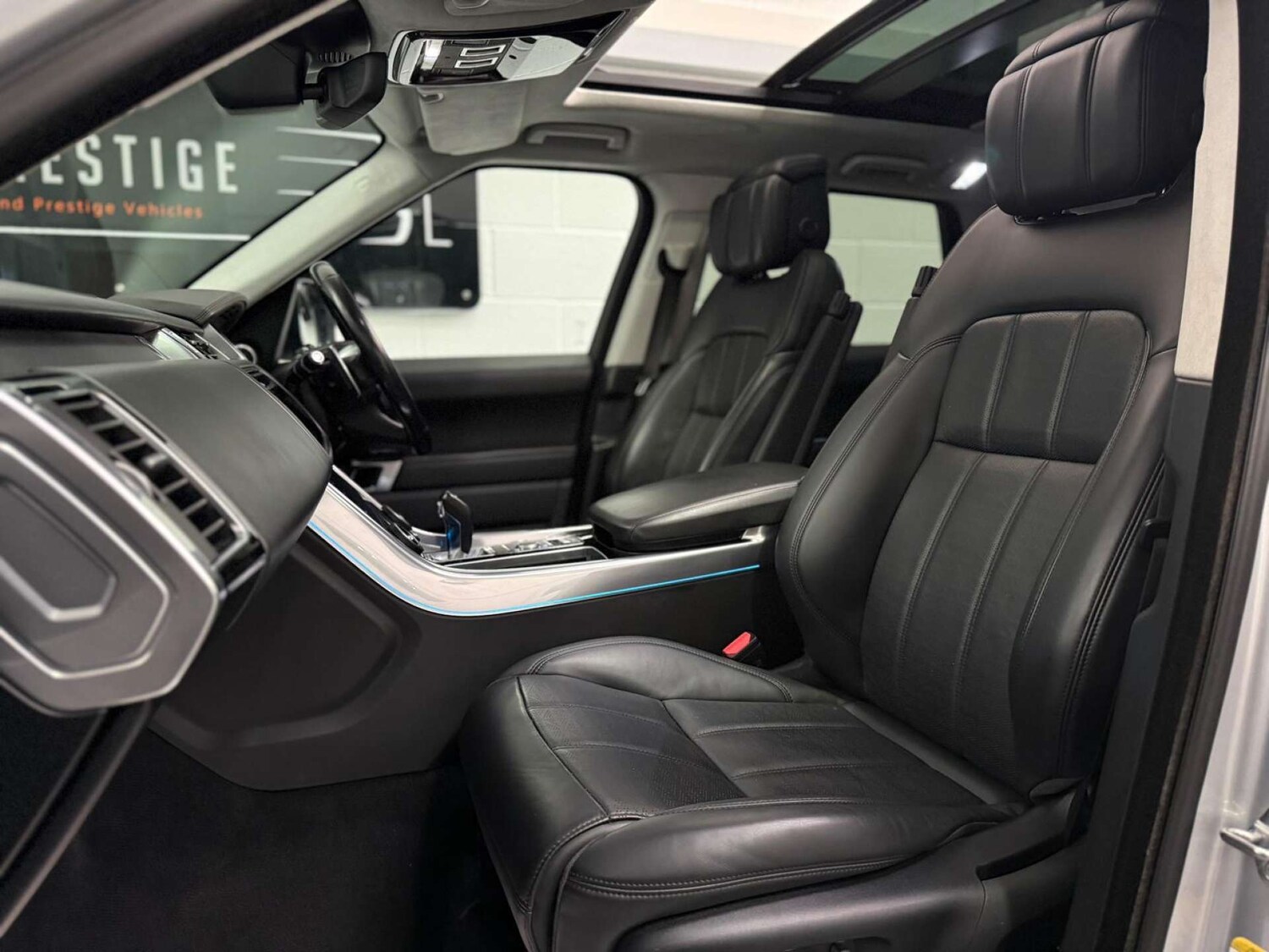 Used Land Rover Range Rover Sport 2018 for sale - 78056692: Photo 16