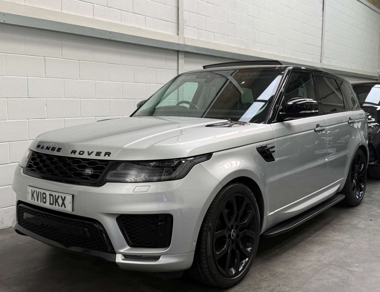 Used Land Rover Range Rover Sport 2018 for sale - 78056692: Photo 2