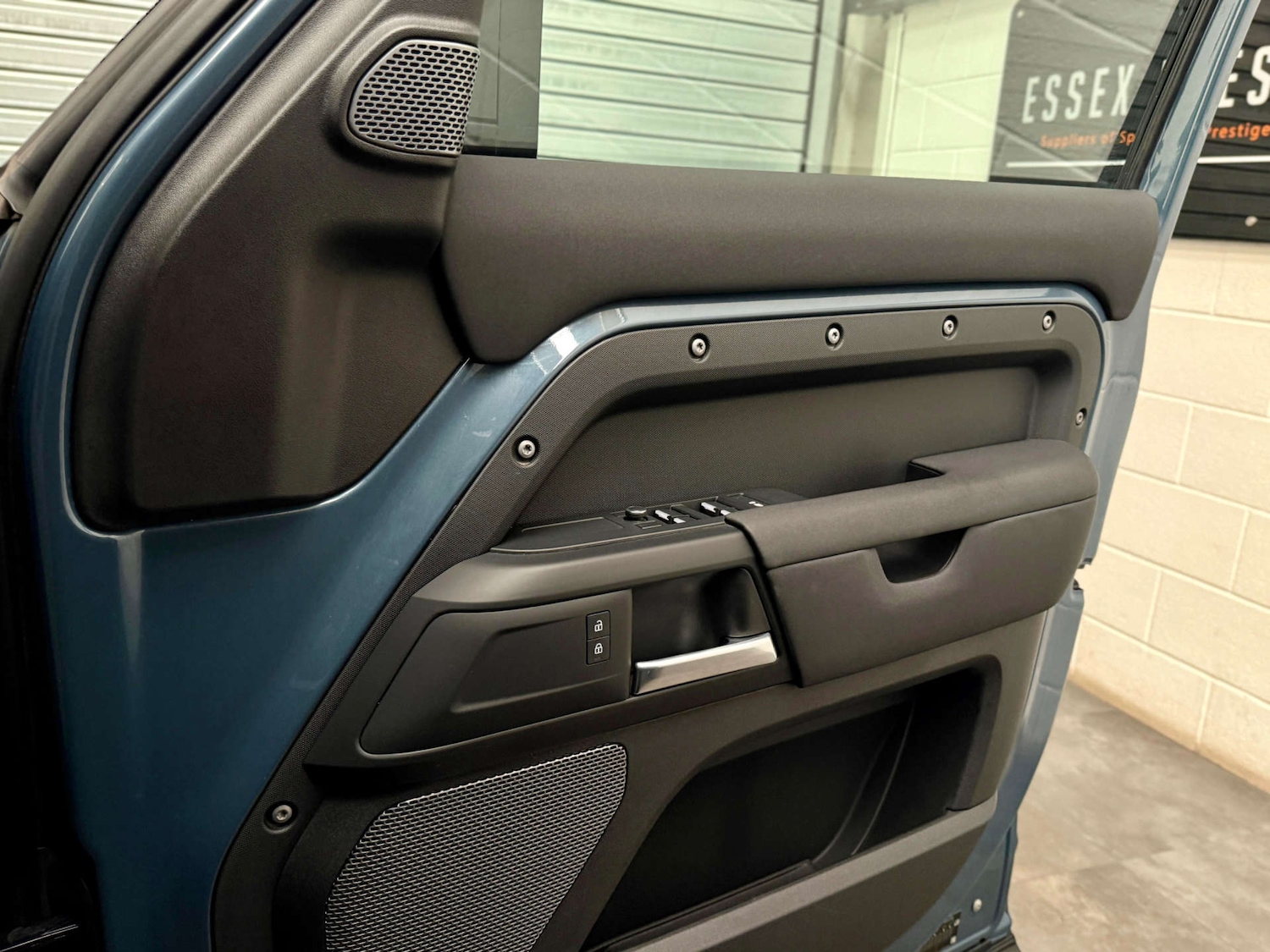 Used Land Rover Defender 2020 for sale - 76536202: Photo 21