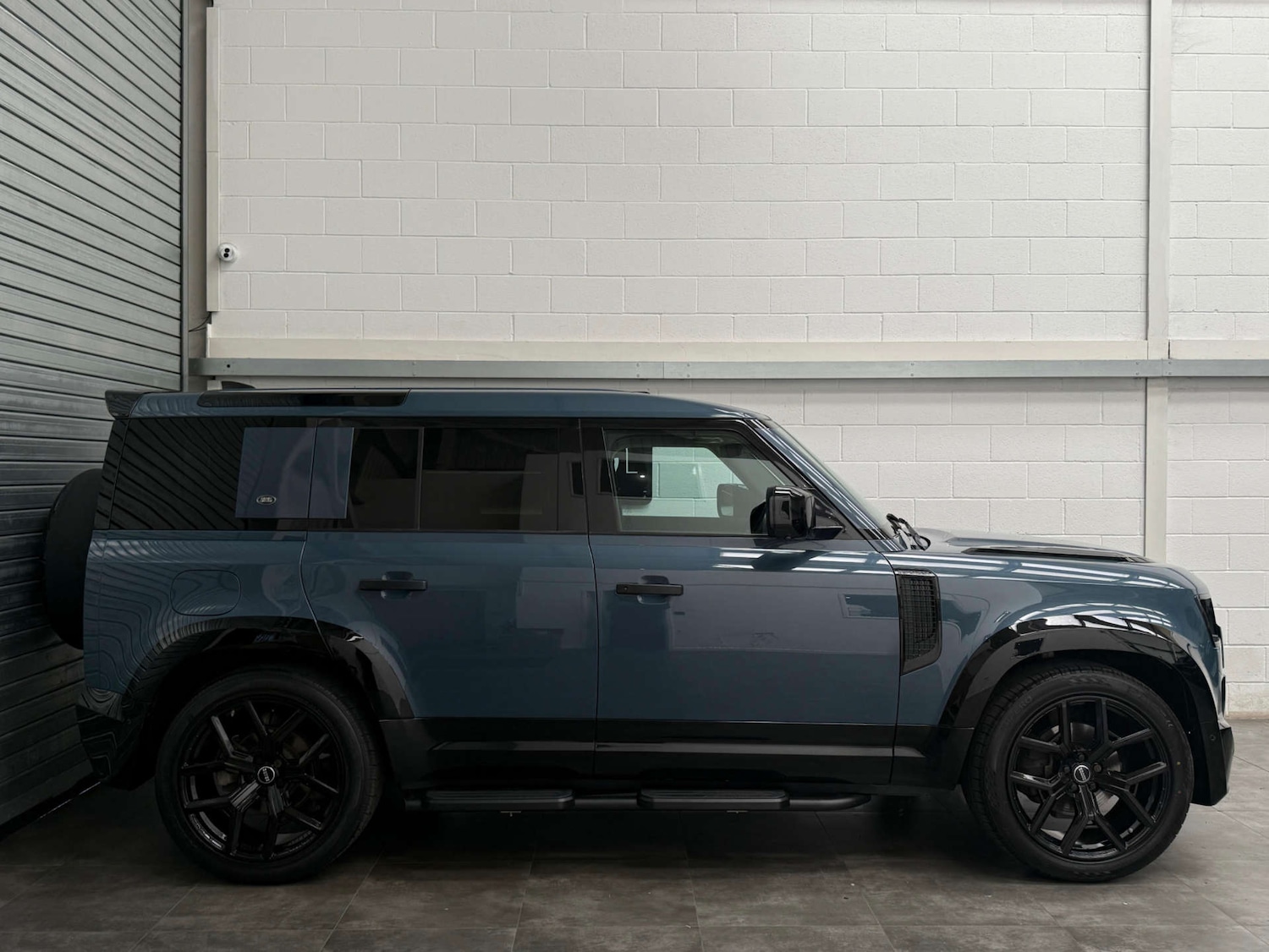 Used Land Rover Defender 2020 for sale - 76536202: Photo 4