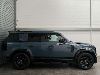 Used Land Rover Defender 2020 for sale - 76536202: Photo