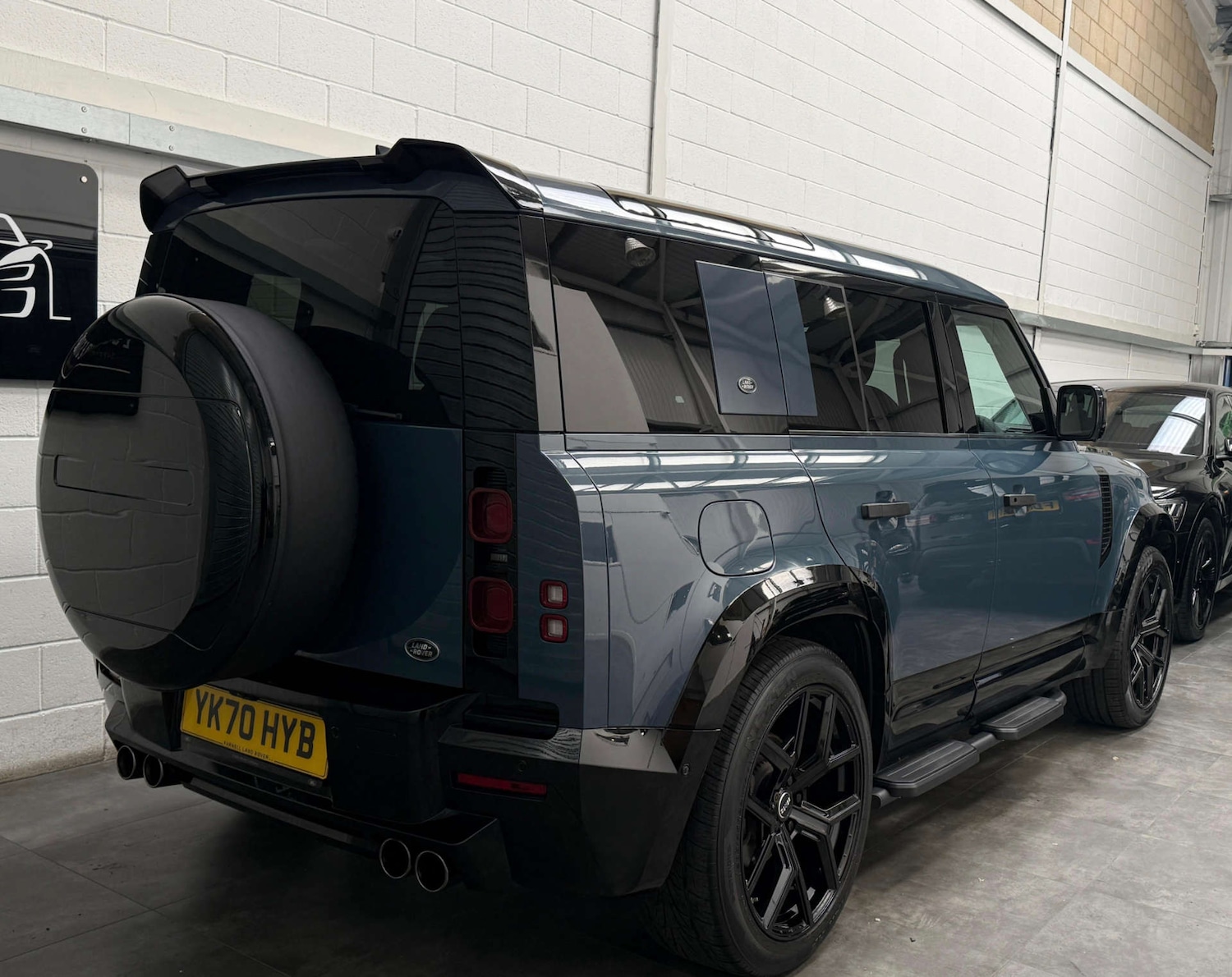 Used Land Rover Defender 2020 for sale - 76536202: Photo 8