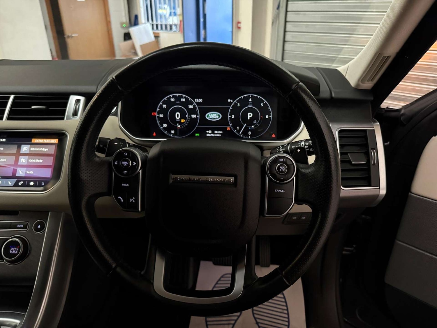 Used Land Rover Range Rover Sport 2017 for sale - 76621488: Photo 14