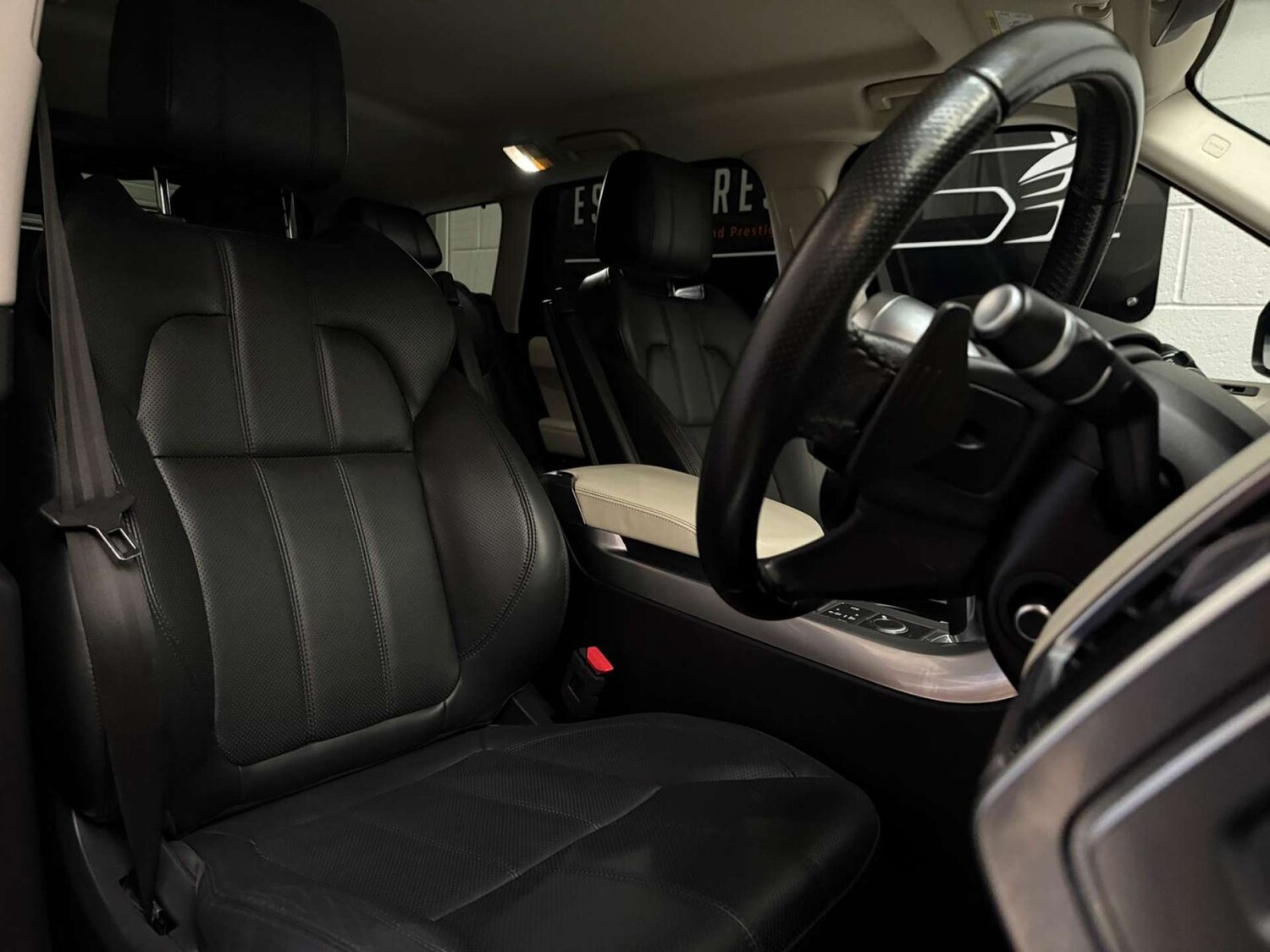 Used Land Rover Range Rover Sport 2017 for sale - 76621488: Photo 16