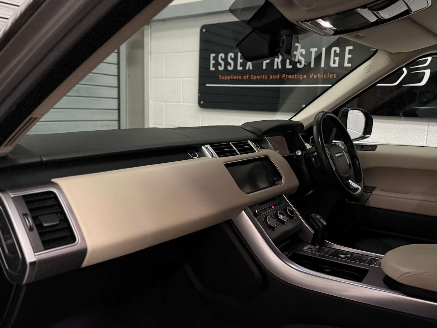 Used Land Rover Range Rover Sport 2017 for sale - 76621488: Photo 17