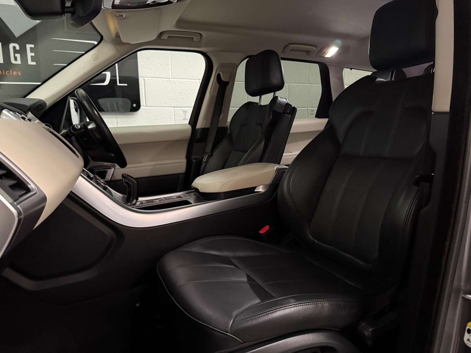 Used Land Rover Range Rover Sport 2017 for sale - 76621488: Photo 18