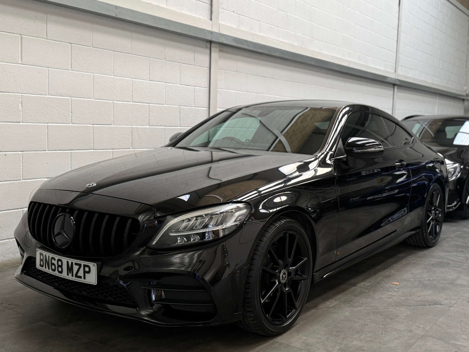 Used Mercedes-Benz C Class 2018 for sale - 76709166: Photo 3