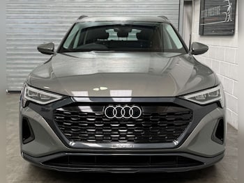 Used Audi Q8 e-tron 2023 for sale - 78590879: Photo