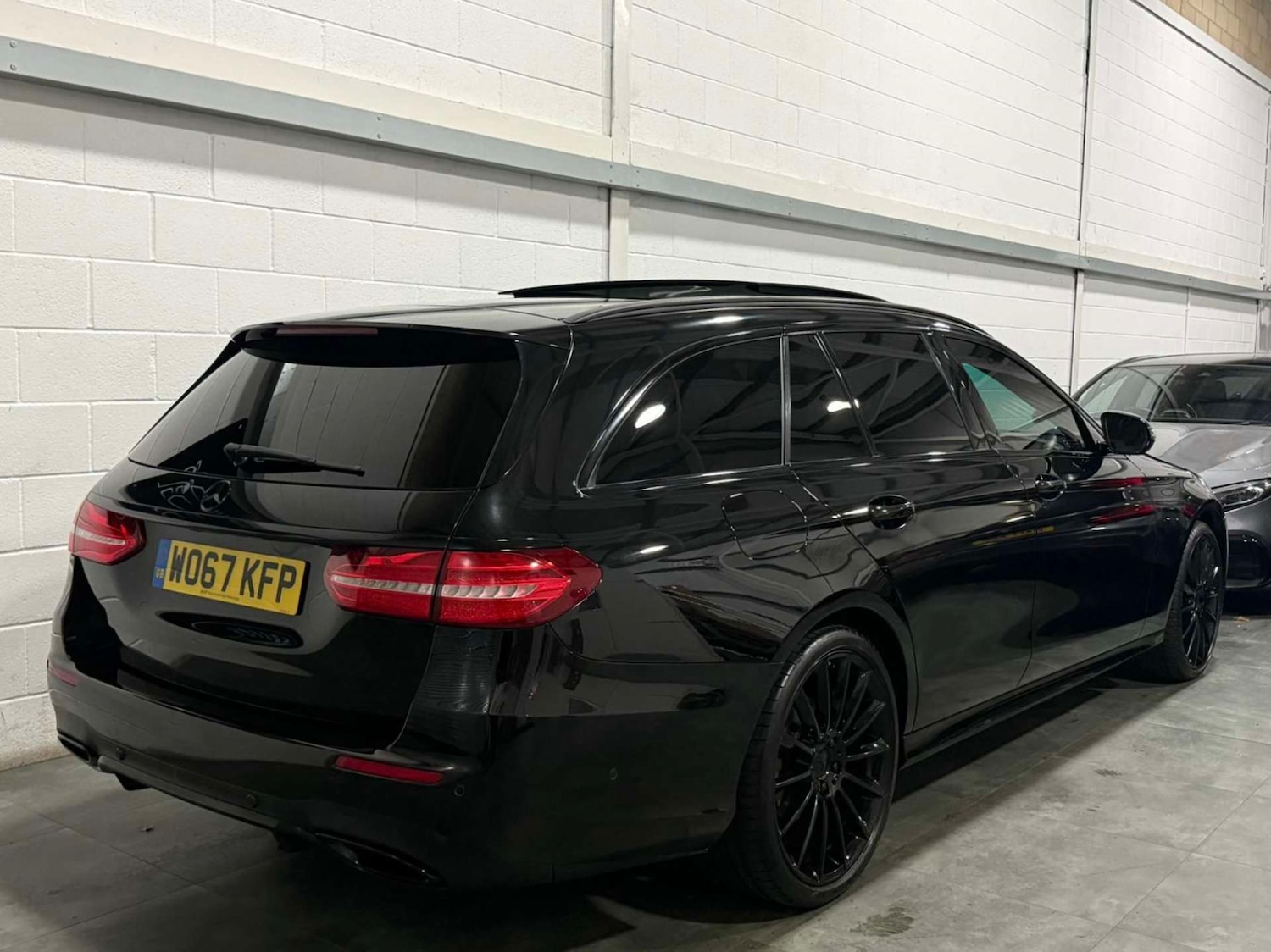 Used Mercedes-Benz E Class 2017 for sale - 76744012: Photo 6