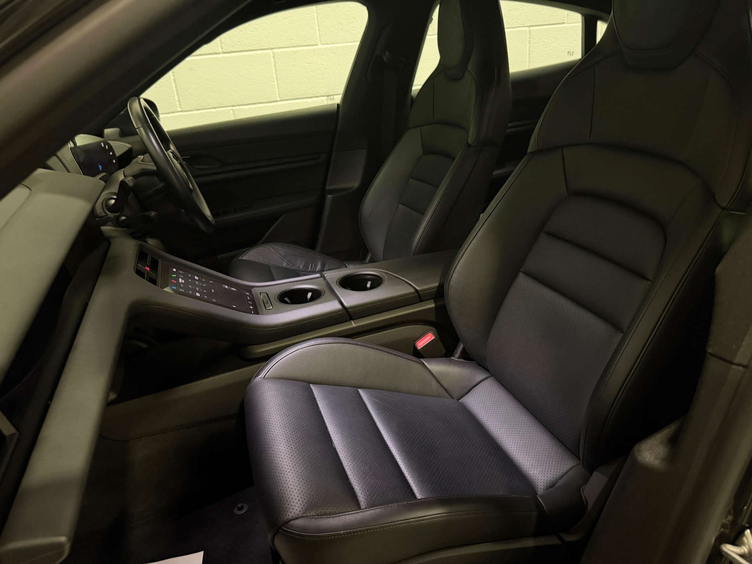 Used Porsche Taycan 2020 for sale - 77413344: Photo 18