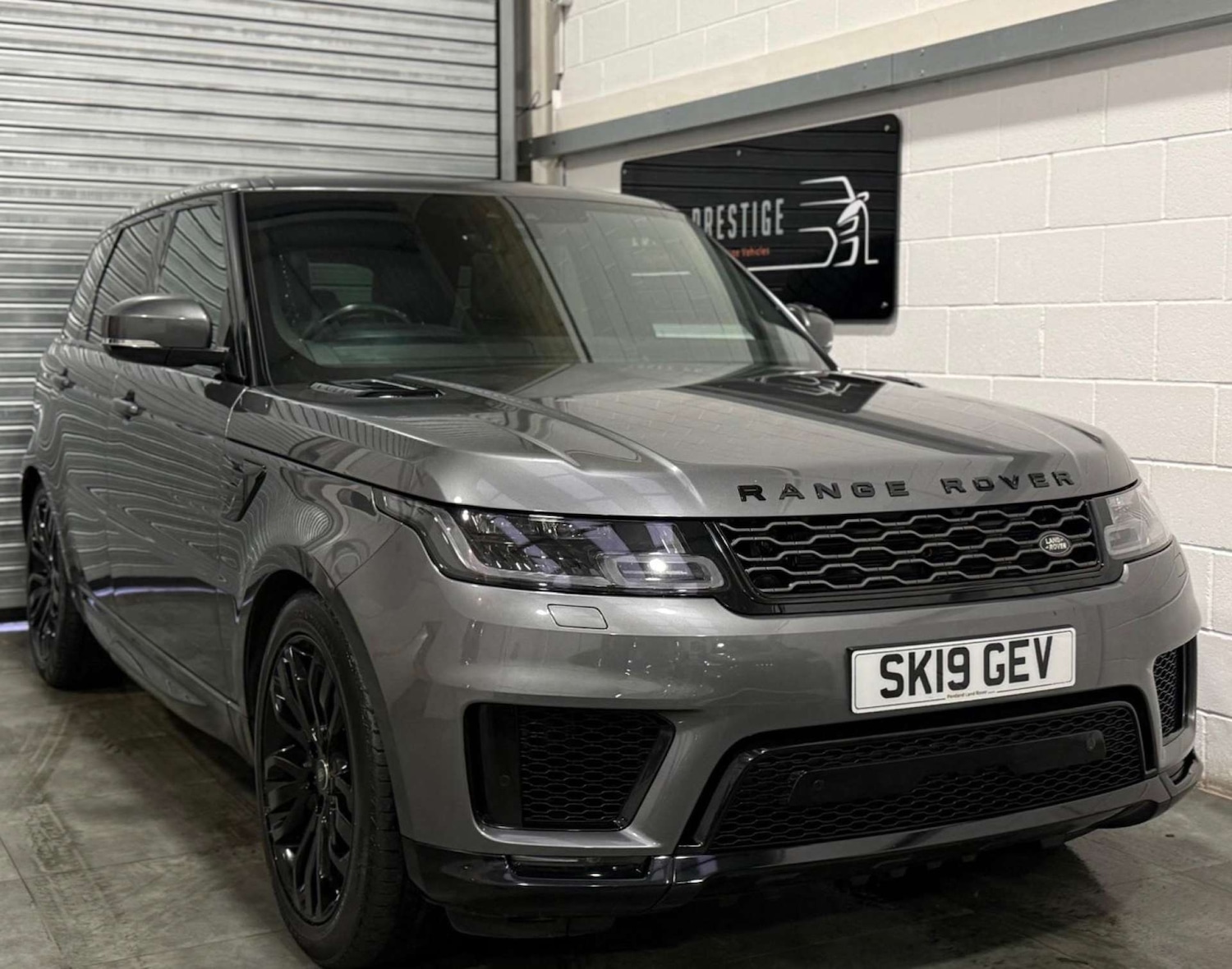 Used Land Rover Range Rover Sport 2019 for sale - 76533556: Photo 1