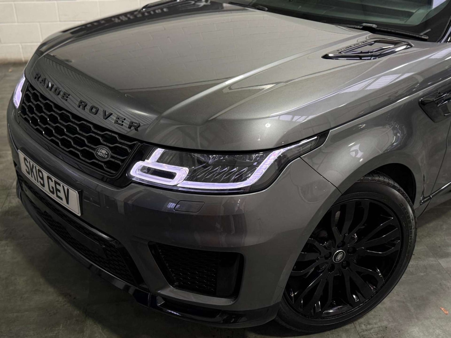 Used Land Rover Range Rover Sport 2019 for sale - 76533556: Photo 11