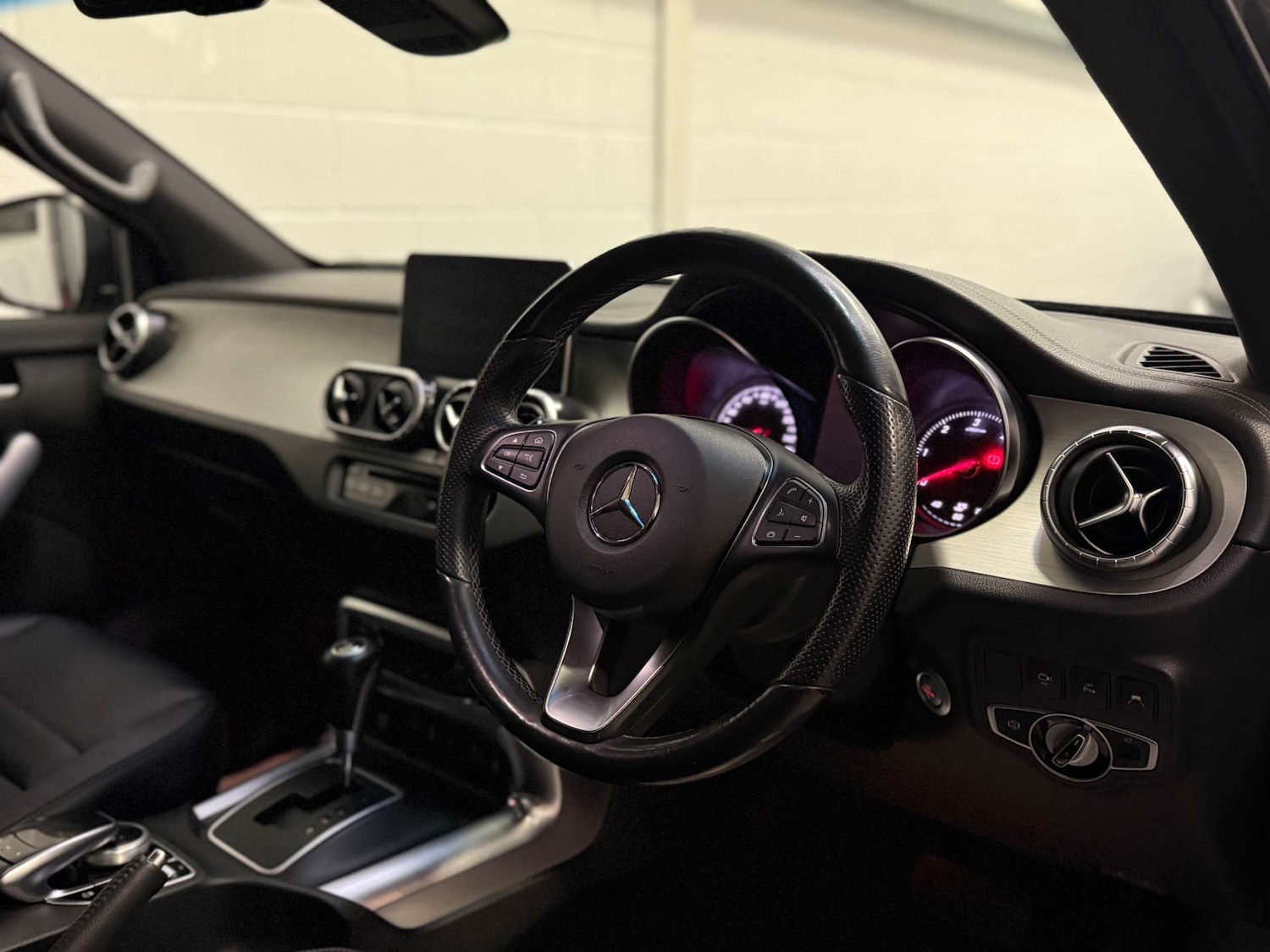 Used Mercedes-Benz X Class 2018 for sale - 77452509: Photo 11