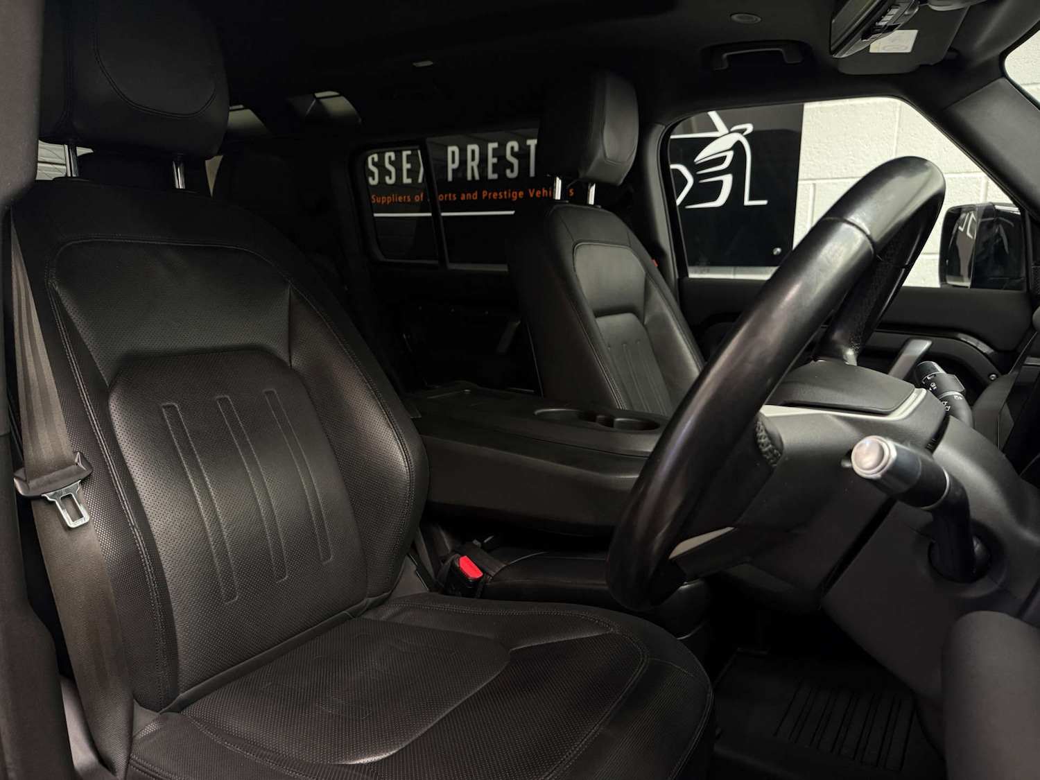 Used Land Rover Defender 2022 for sale - 77880371: Photo 15