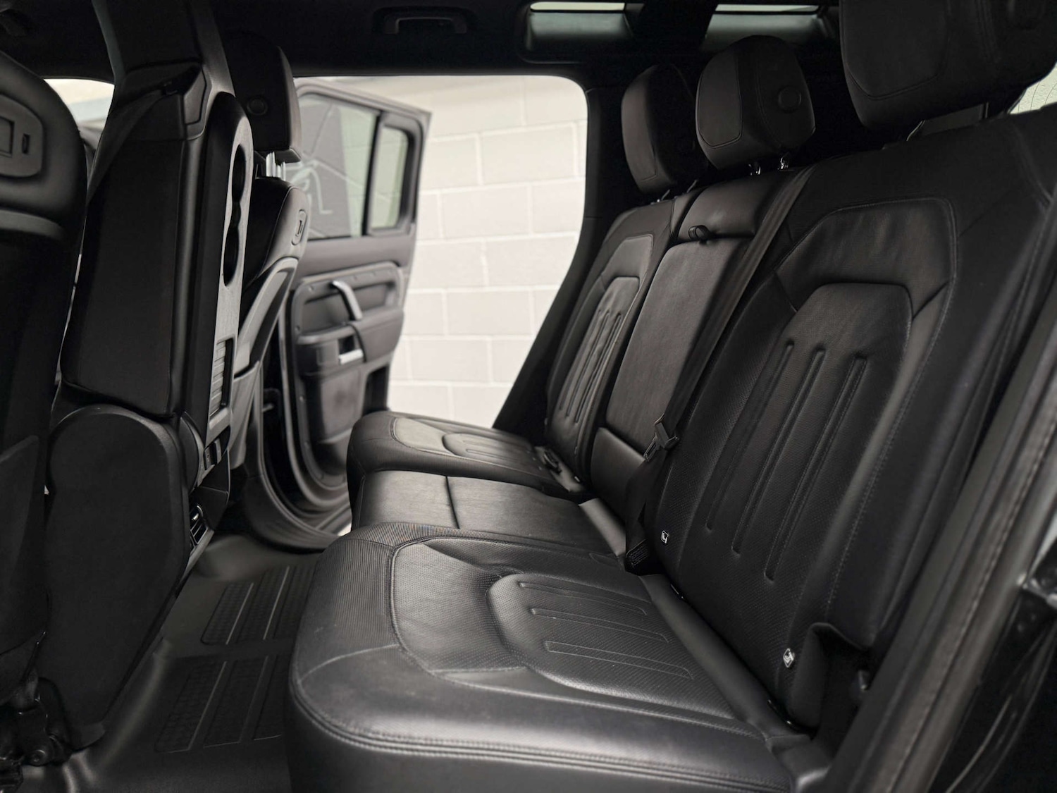 Used Land Rover Defender 2022 for sale - 77880371: Photo 19