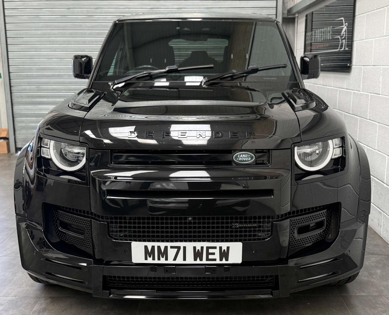 Used Land Rover Defender 2022 for sale - 77880371: Photo 2