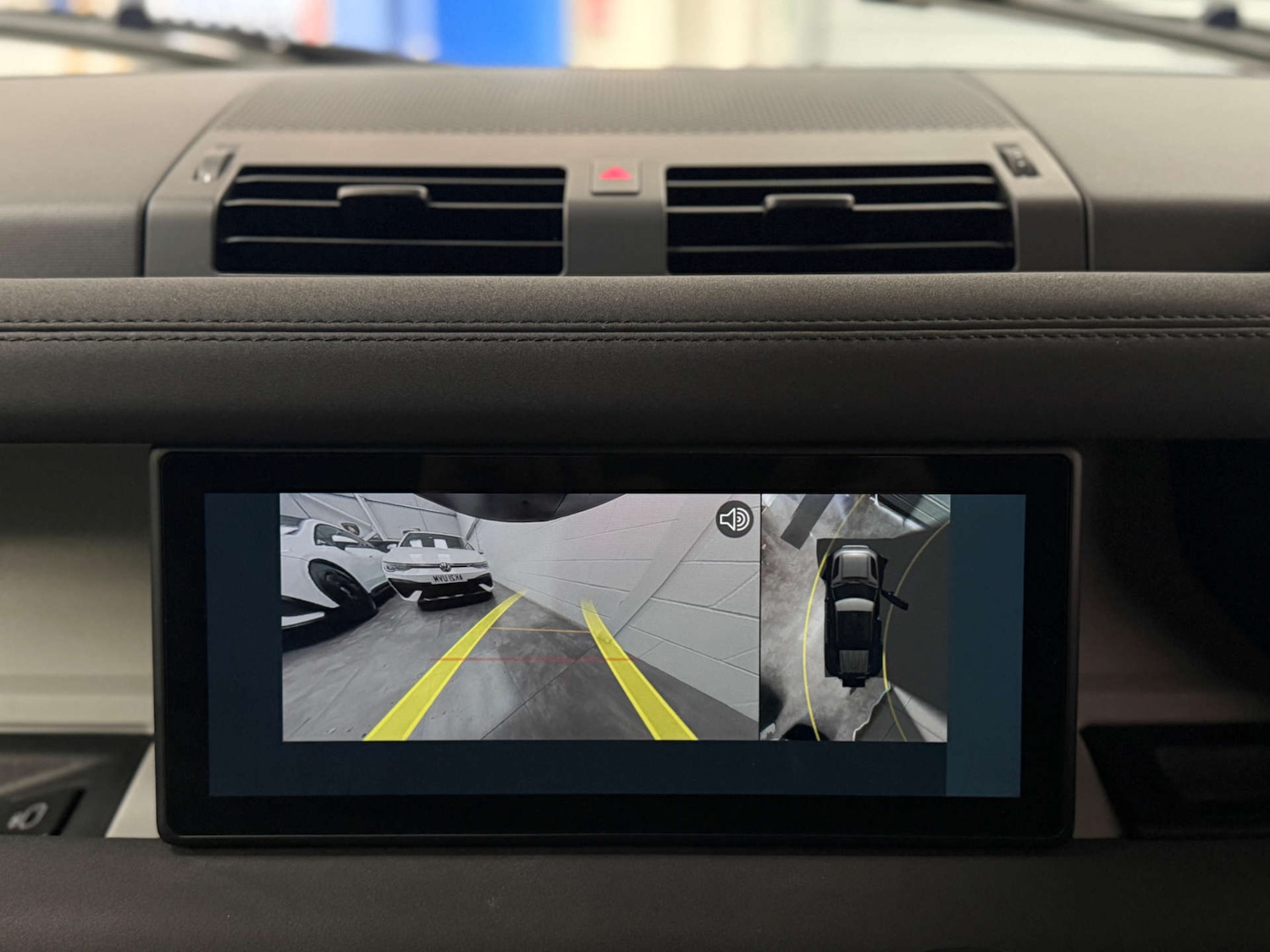 Used Land Rover Defender 2022 for sale - 77880371: Photo 22