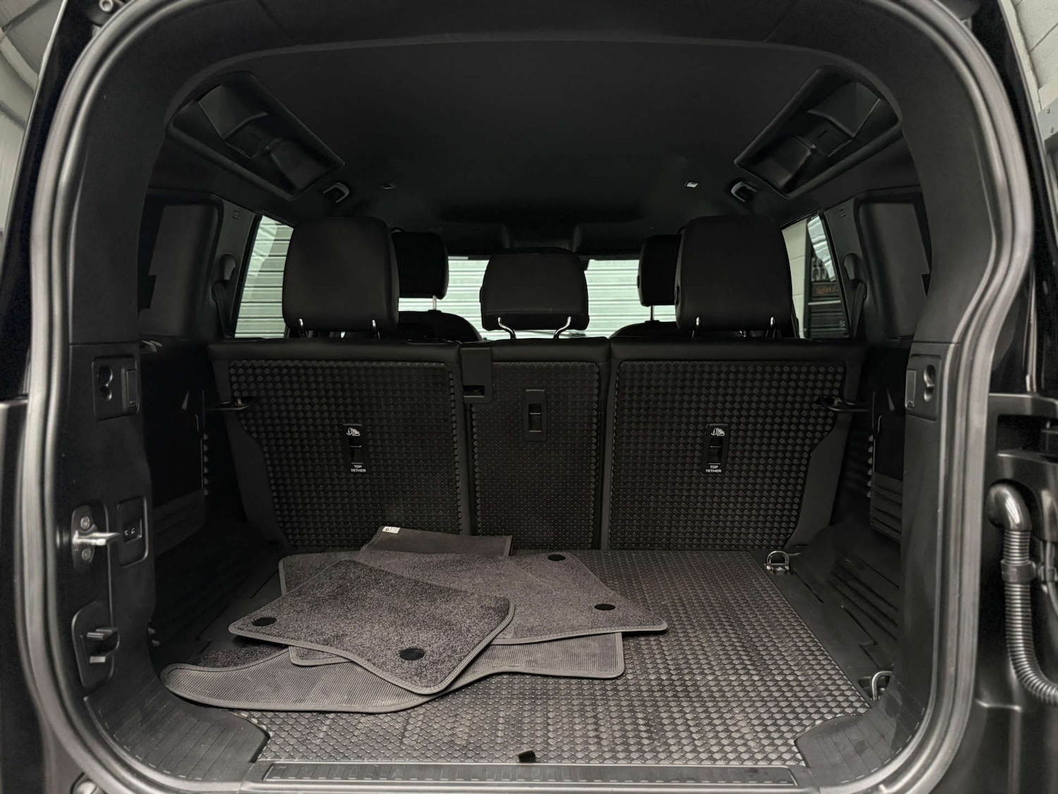 Used Land Rover Defender 2022 for sale - 77880371: Photo 26