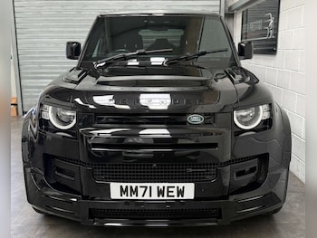 Used Land Rover Defender 2022 for sale - 77880371: Photo