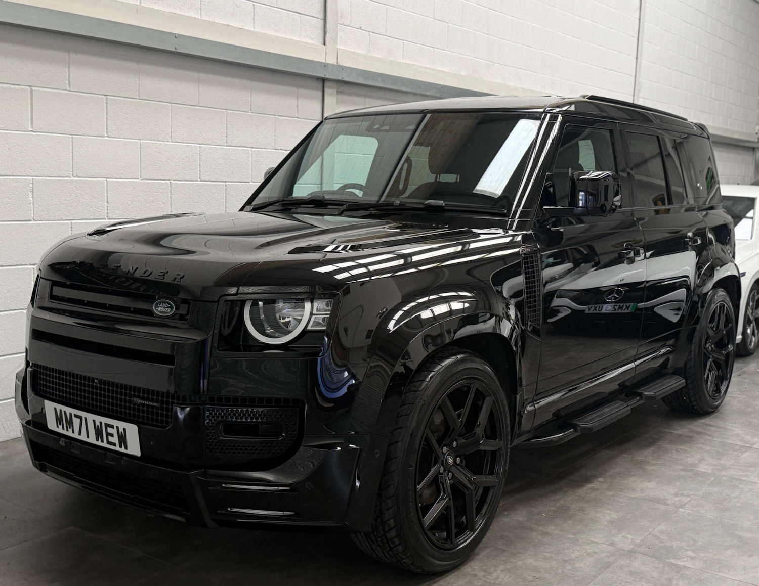 Used Land Rover Defender 2022 for sale - 77880371: Photo 3