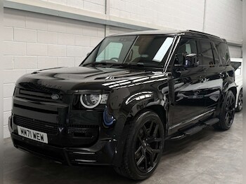 Used Land Rover Defender 2022 for sale - 77880371: Photo