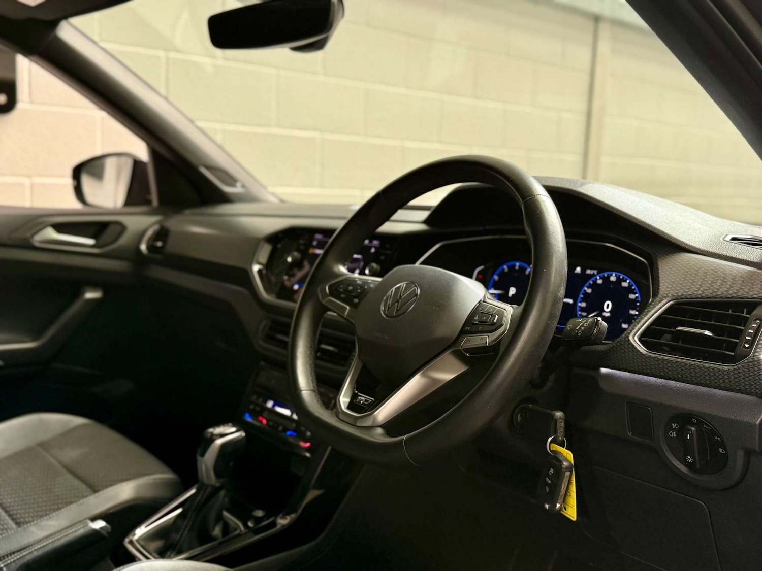 Used Volkswagen T-Cross 2022 for sale - 76277767: Photo 15