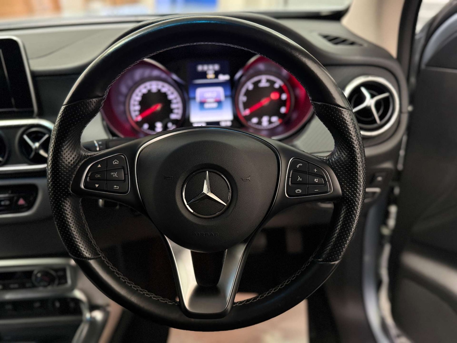 Used Mercedes-Benz X Class 2019 for sale - 77745457: Photo 13