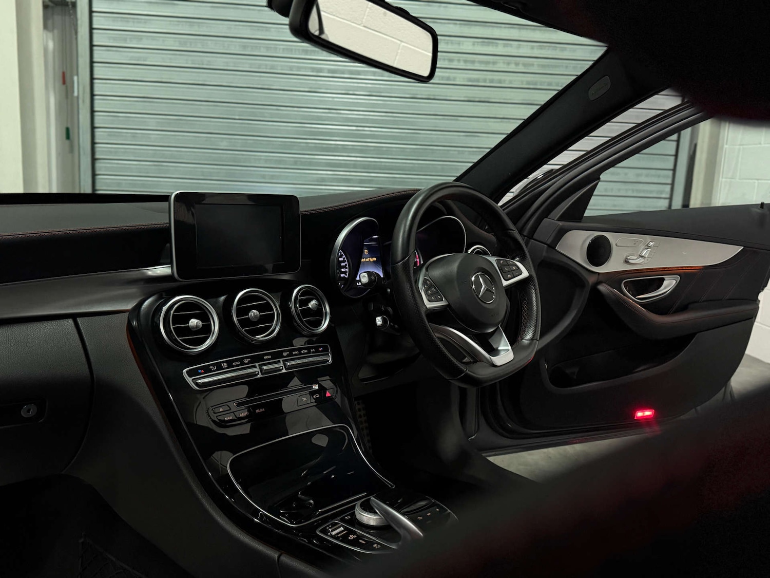 Used Mercedes-Benz C Class 2016 for sale - 77125187: Photo 24