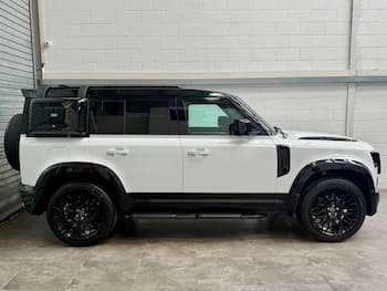 Used Land Rover Defender 2022 for sale - 79556682: Photo