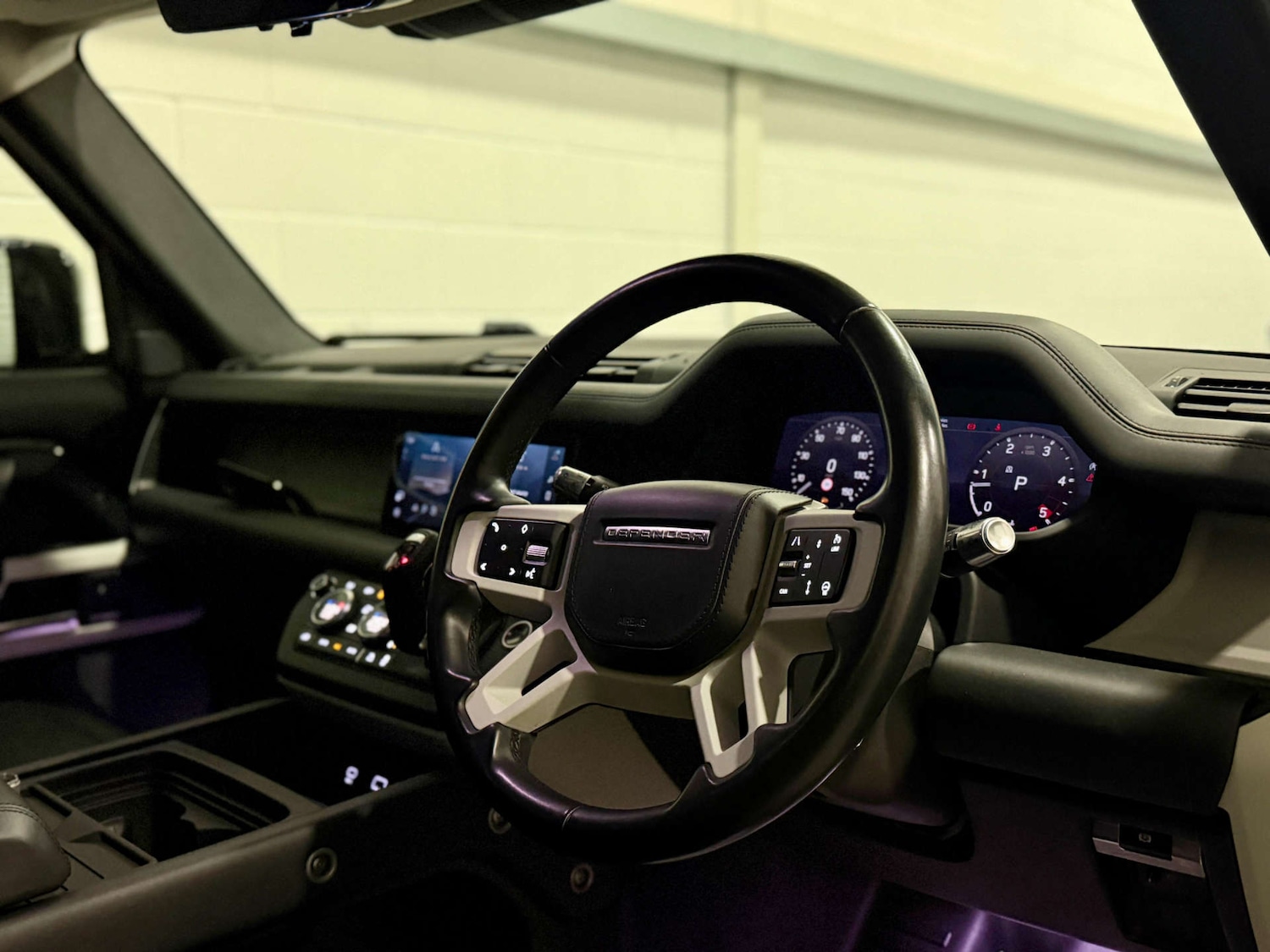 Used Land Rover Defender 2021 for sale - 77315525: Photo 13