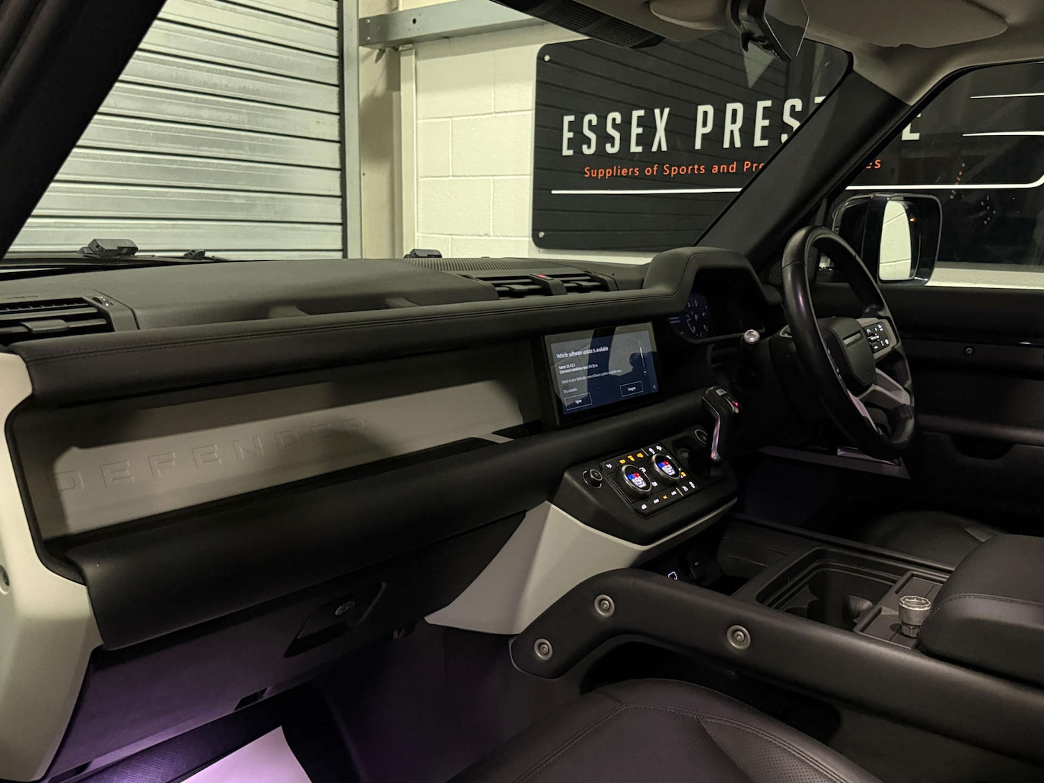 Used Land Rover Defender 2021 for sale - 77315525: Photo 15