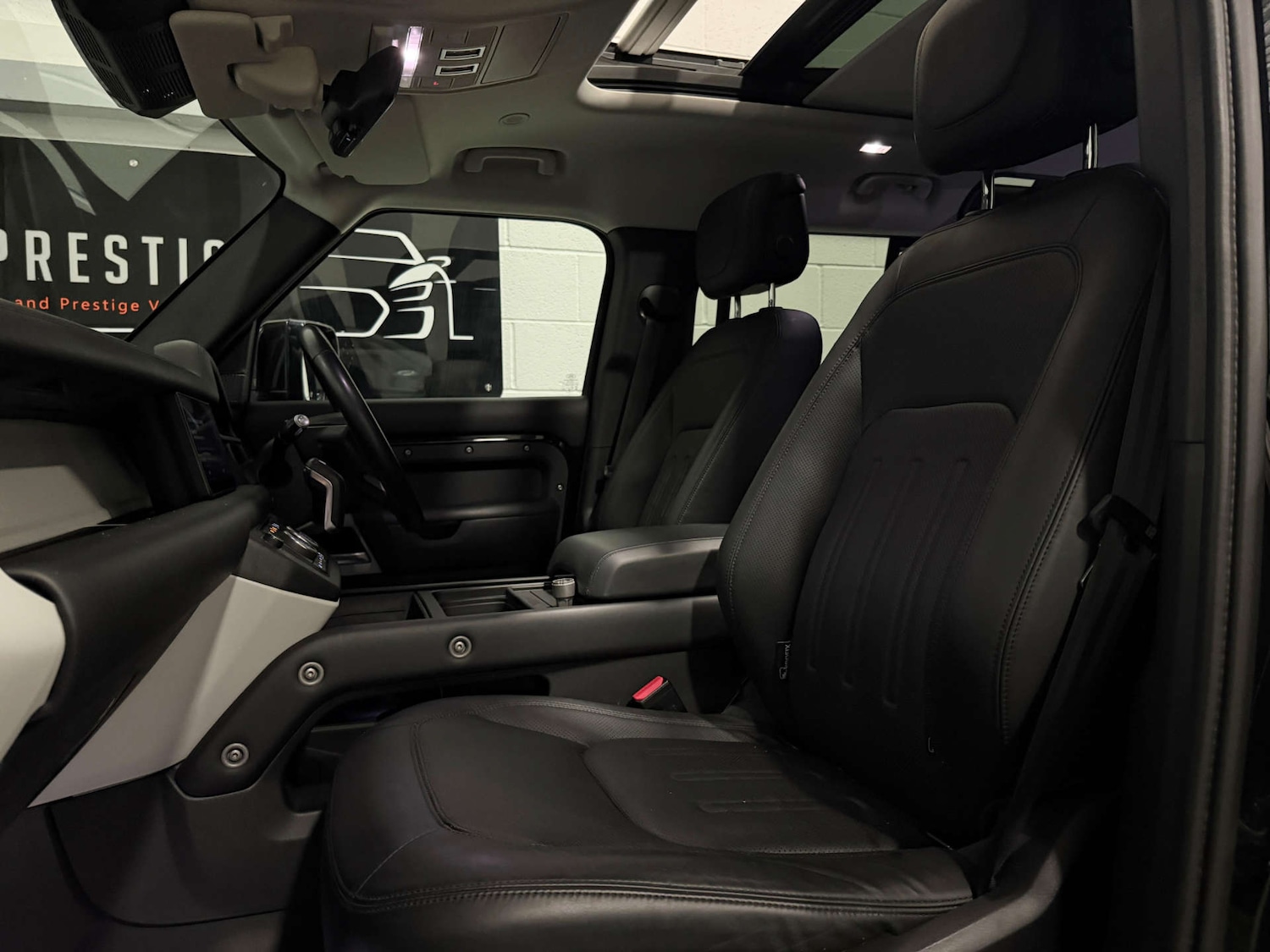 Used Land Rover Defender 2021 for sale - 77315525: Photo 16