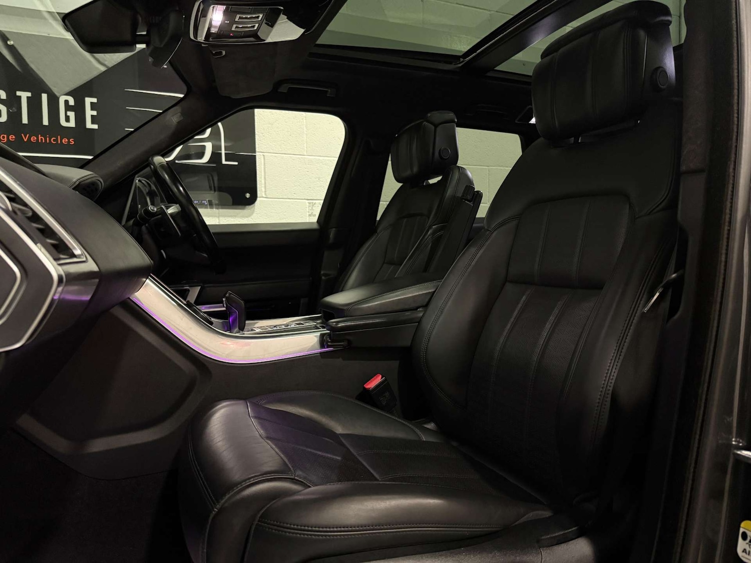 Used Land Rover Range Rover Sport 2018 for sale - 77567368: Photo 15