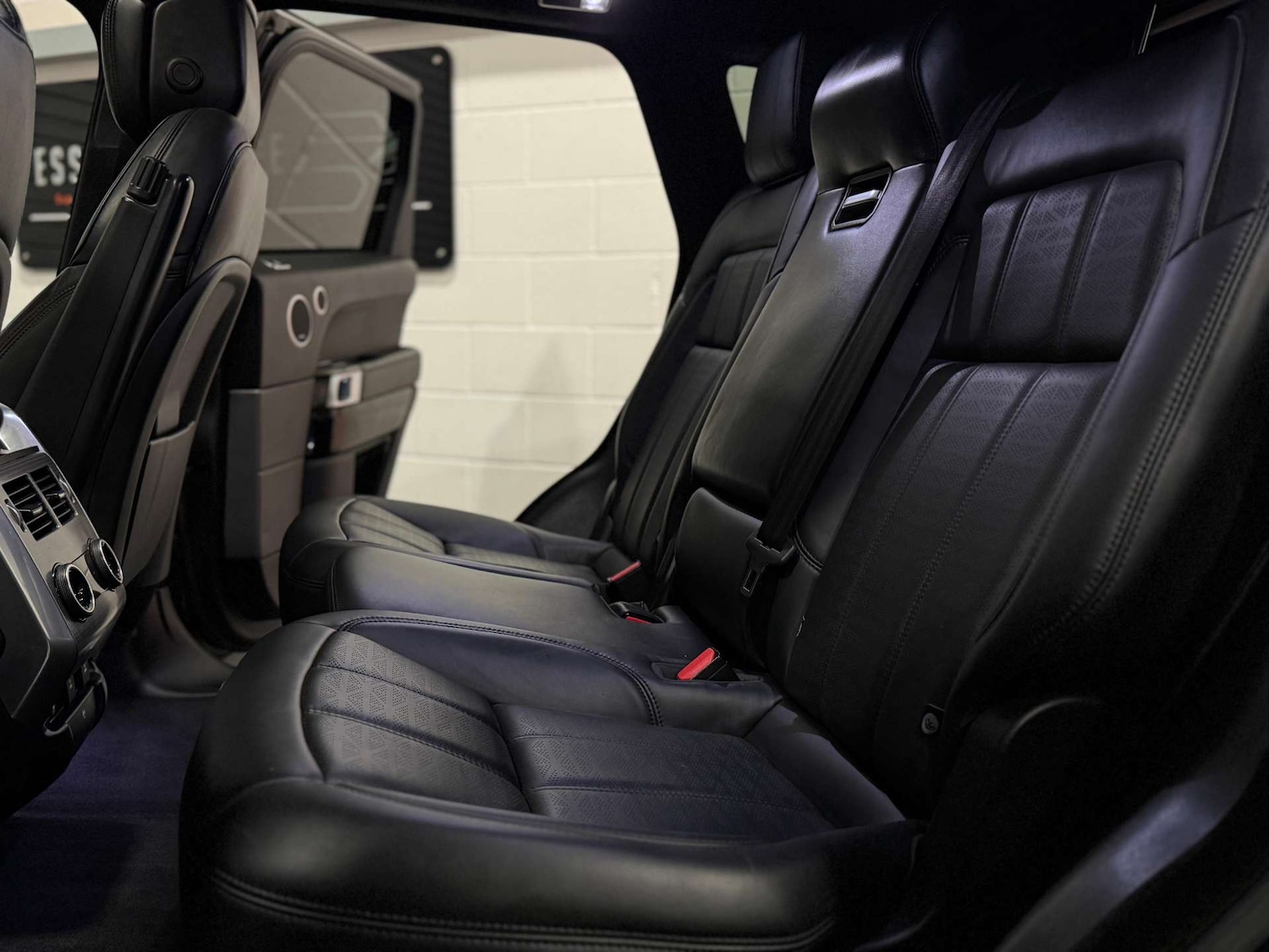 Used Land Rover Range Rover Sport 2018 for sale - 77567368: Photo 16