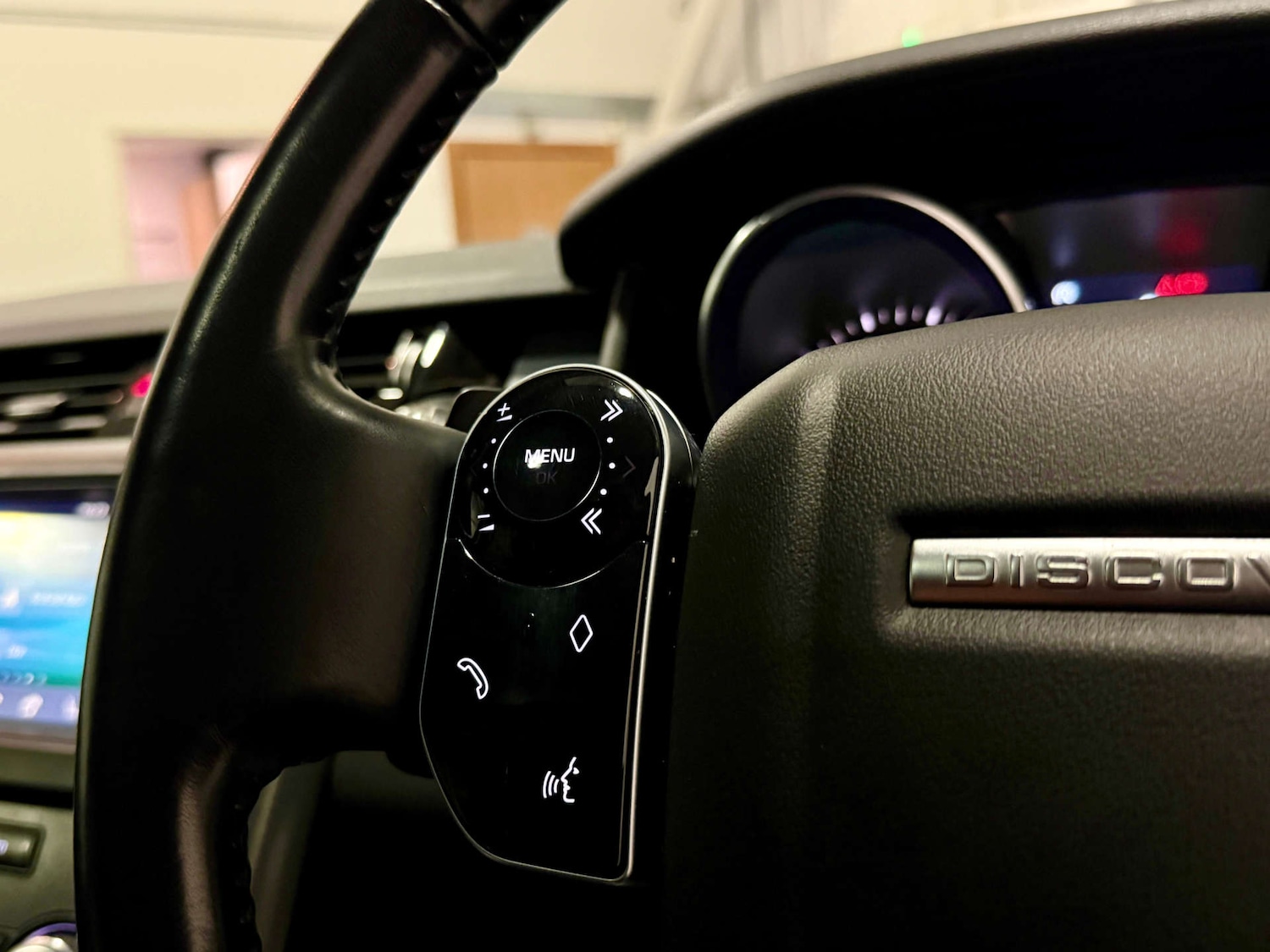 Used Land Rover Discovery 2020 for sale - 77132827: Photo 25