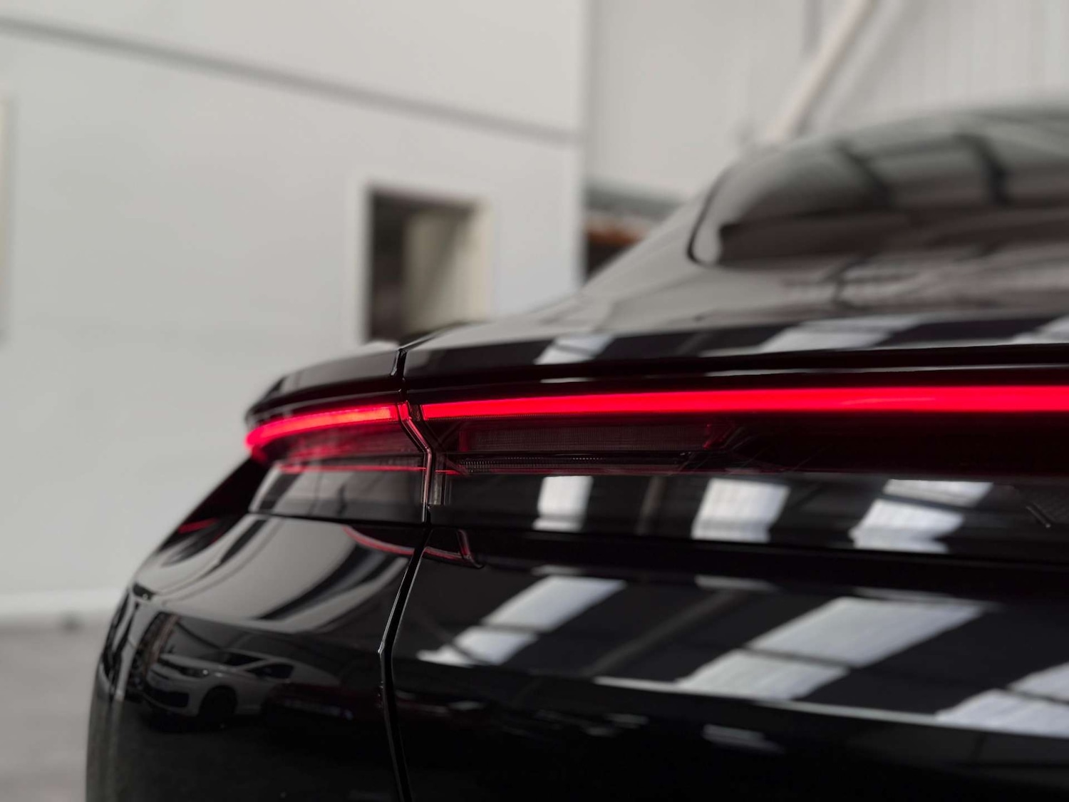 Used Porsche Taycan 2022 for sale - 77765805: Photo 12