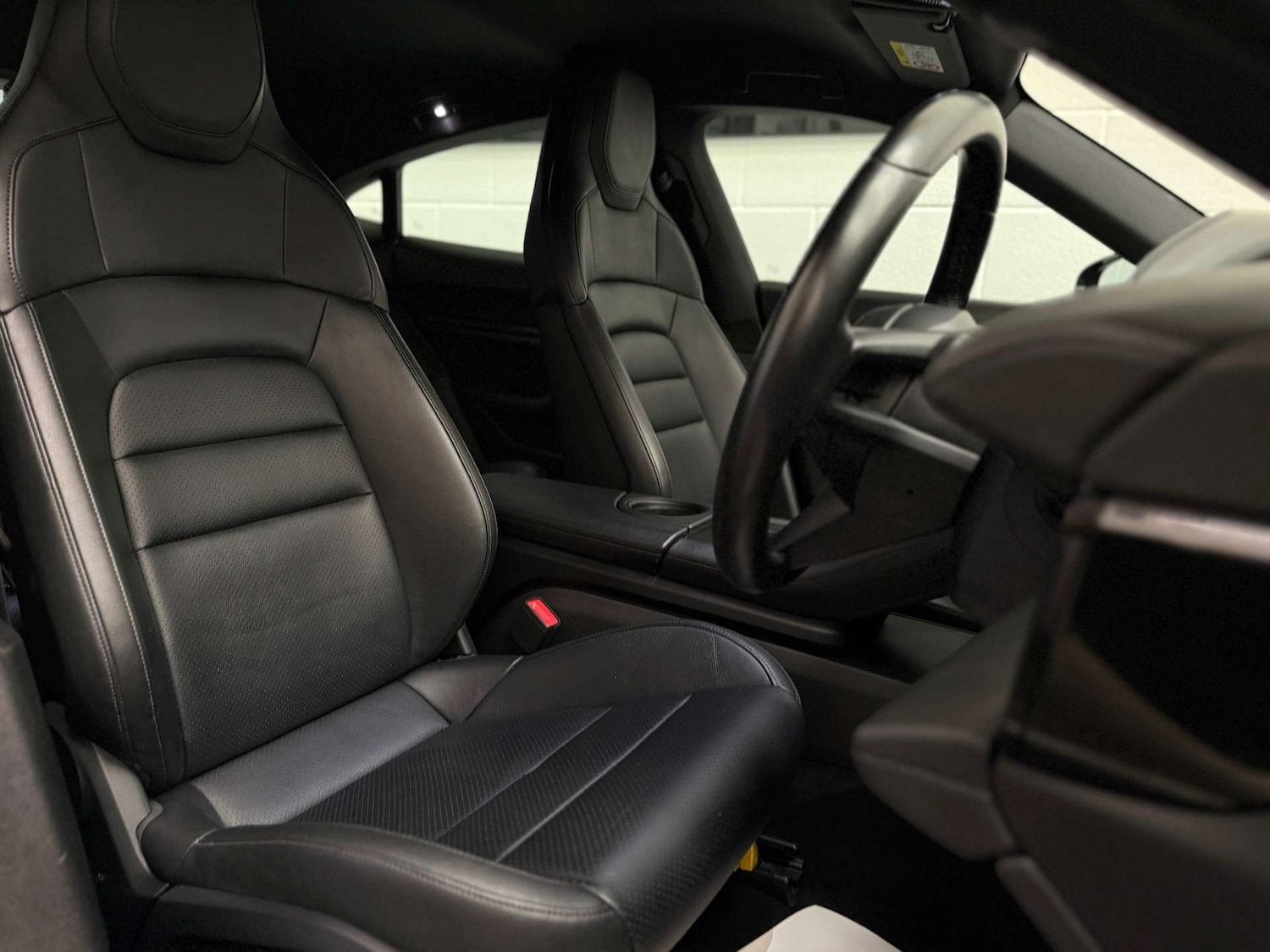 Used Porsche Taycan 2022 for sale - 77765805: Photo 16