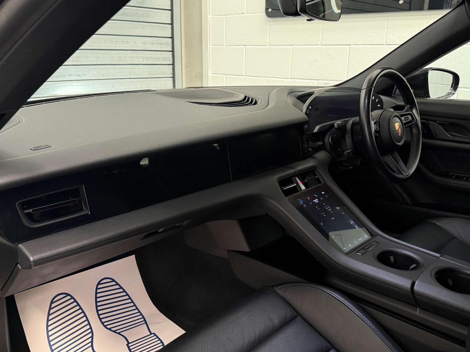 Used Porsche Taycan 2022 for sale - 77765805: Photo 17