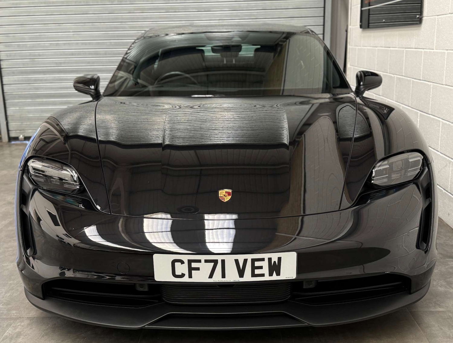 Used Porsche Taycan 2022 for sale - 77765805: Photo 2