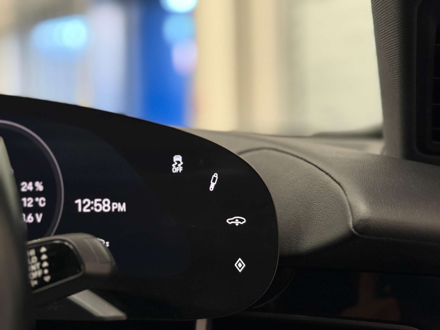 Used Porsche Taycan 2022 for sale - 77765805: Photo 25