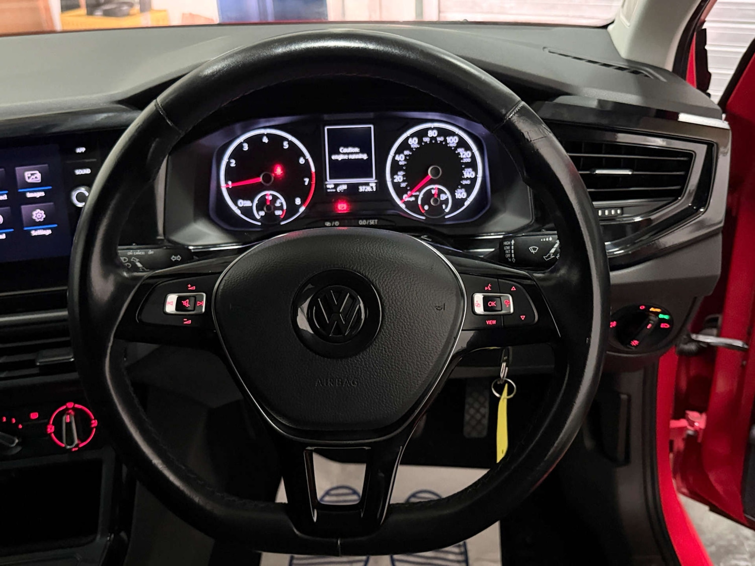 Used Volkswagen Polo 2019 for sale - 77372540: Photo 10